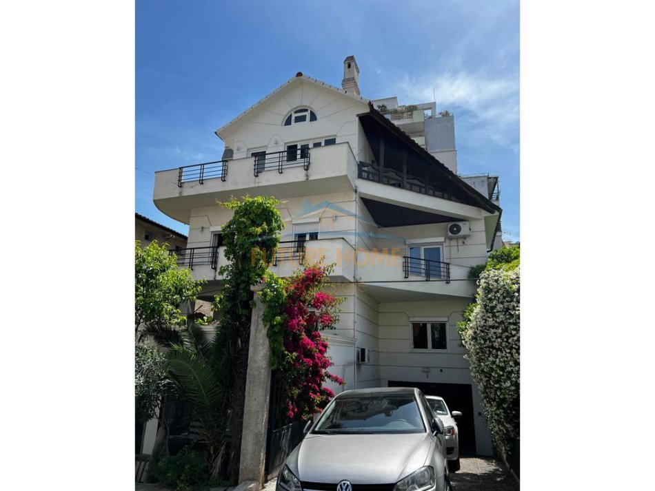 0683487469  Tirane, jepet me qera Vile 3 Katshe , 560 m² 6.000 € (Rruga Bill Klinton)