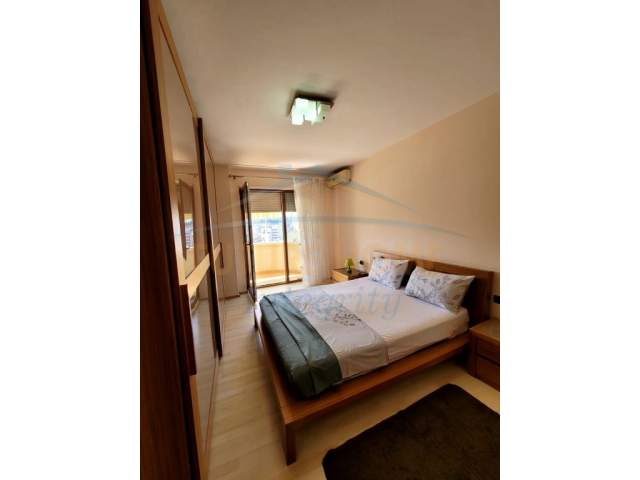 Tirane, jepet me qera apartament 2+1+A+BLK Kati 8, 123 m² 650 Euro (BRYLI)