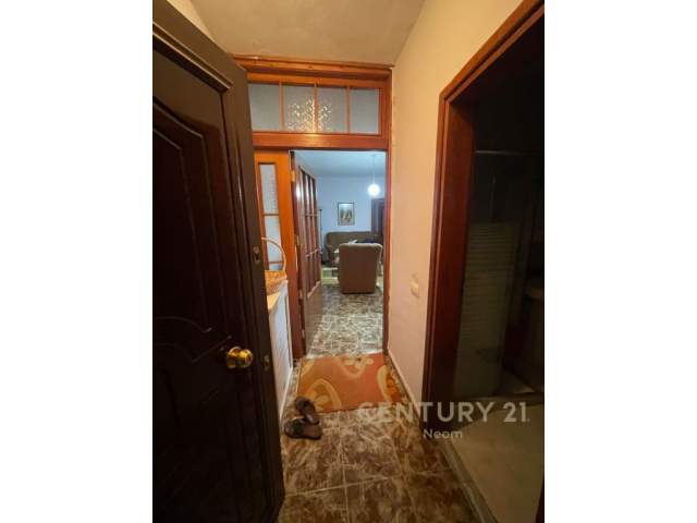 Tirane, ofert apartament Kati 8, 85 m² (komuna e parisit)