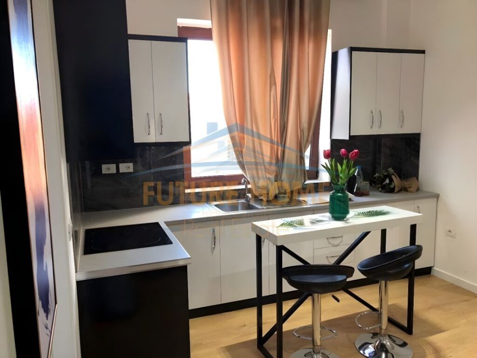 0683487469 Tirane, jepet me qera apartament 1+1+Ballkon Kati 9, 55 m² 650 € (KOMPLEKSI DELIJORGJI)