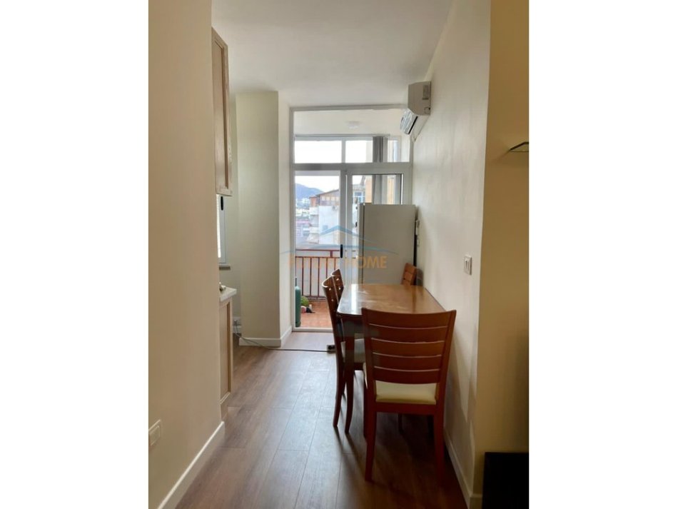 0683487469 Tirane, shitet apartament 1+1 Kati 10, 64 m² 155.000 € (Prane Lulishtes)