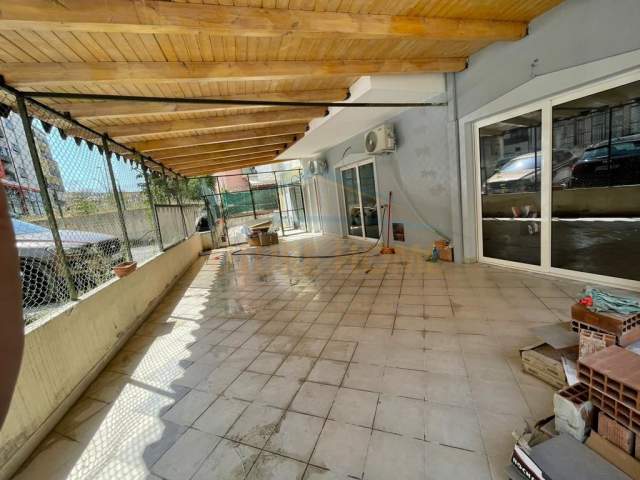 Tirane, shitet apartament 1+1 Kati 1, 163 m² 170.000 Euro (Komuna e Parisit)