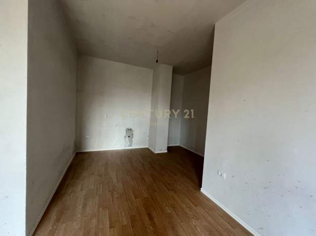 Tirane, jepet me qera apartament 1+1 Kati 3, 67 m² 500 Euro (Rruga Kongresi i Manastirit Tirana, Albania)