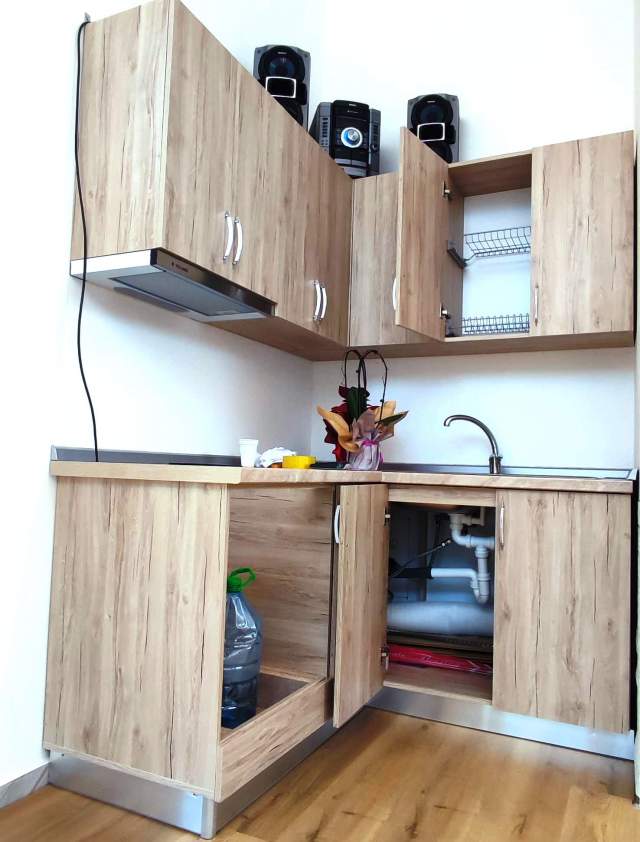 Tirane, shes Mobilie / femije