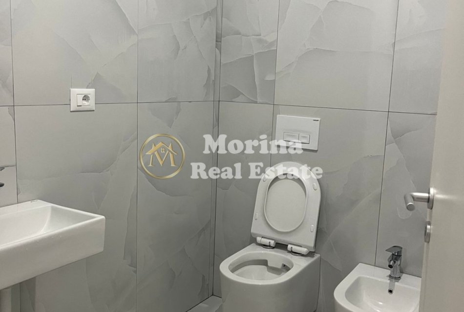 Tirane, jepet me qera apartament 2+1 Kati 4, 95 m² 450 € (Ali Demi)