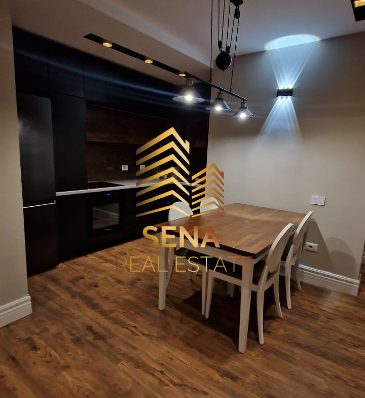 Tirane, jepet me qera apartament 2+1 Kati 5, 95 m² 450 € (Rruga Besim Alla)