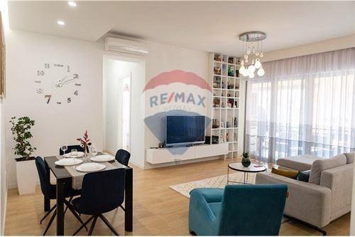 Tirane, shitet apartament 2+1+BLK Kati 6, 120 m² 1.100 Euro (Rruga e Kavajes)