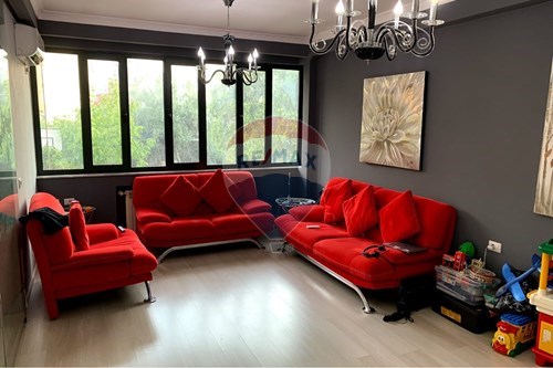 Tirane, jepet me qera 3+1+Ballkon Kati 3, 240 m² 900 € (Vangjel noti)