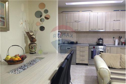 Tirane, shitet apartament 2+1+BLK Kati 2, 75 m² 90.000 Euro (Irfan Tomini)
