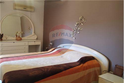 Tirane, jepet me qera apartament 3+1 , 140 m² 600 € (Blloku i Ambasadave - Rruga e Kavajës, Shqipëri)