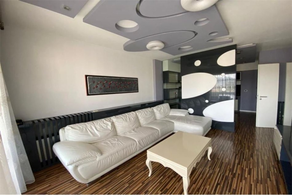 Jepet me qera Apartament 2+1 ne Bllok, Brigada VIII
