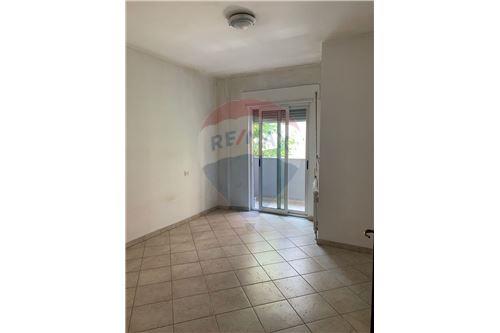 Tirane, shitet apartament 2+1+BLK Kati 2, 101 m² 127.000 Euro (Kika1)