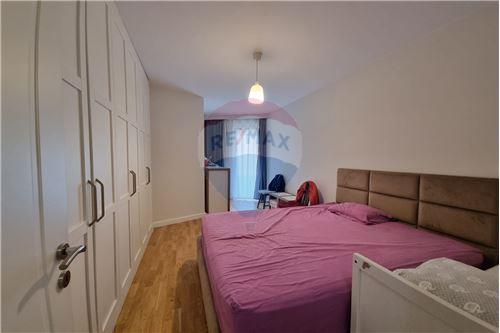 Tirane, shitet apartament 2+1+BLK Kati 1, 107 m² 145.500 Euro (Rruga e Barrikadave)