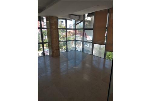 Tirane, jepet me qera zyre Kati 1, 77 m² 700 Euro