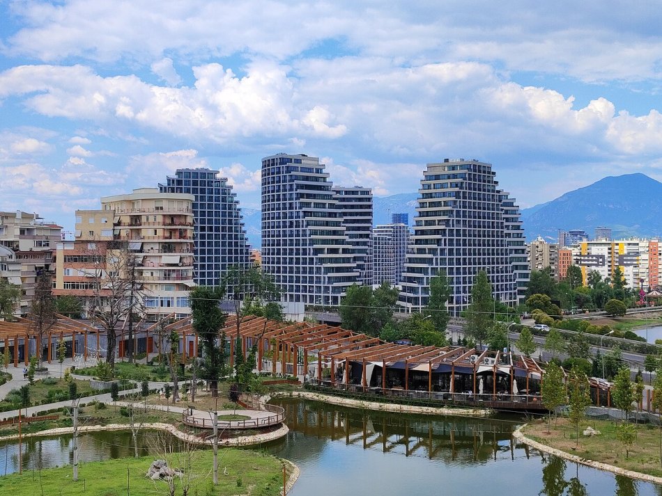 Tirane, shes apartament 2+1+Ballkon Kati 4, 133 m² 378.000 € (Lake View Residence)