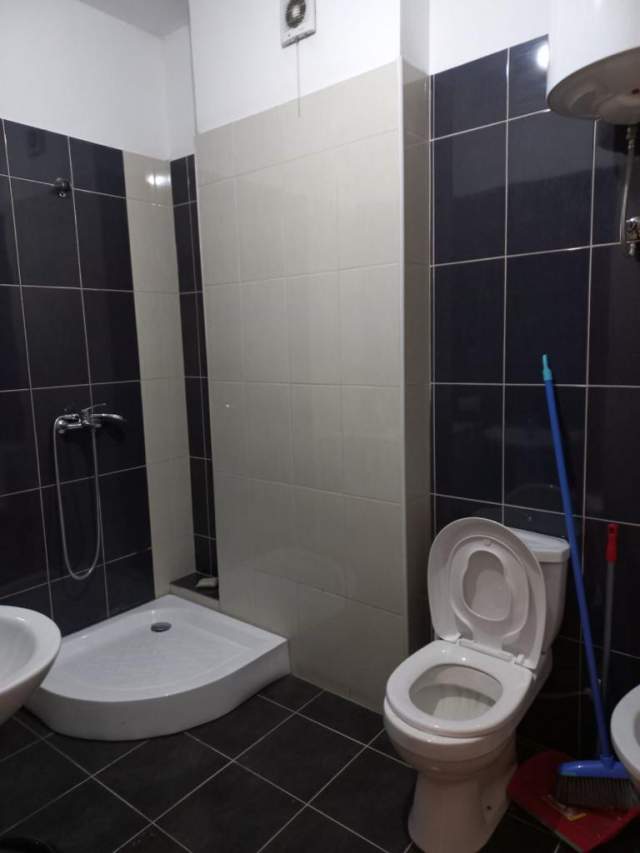 Tirane, jepet me qera zyre Kati 2, 115 m² 650 Euro (Teodor Keko)