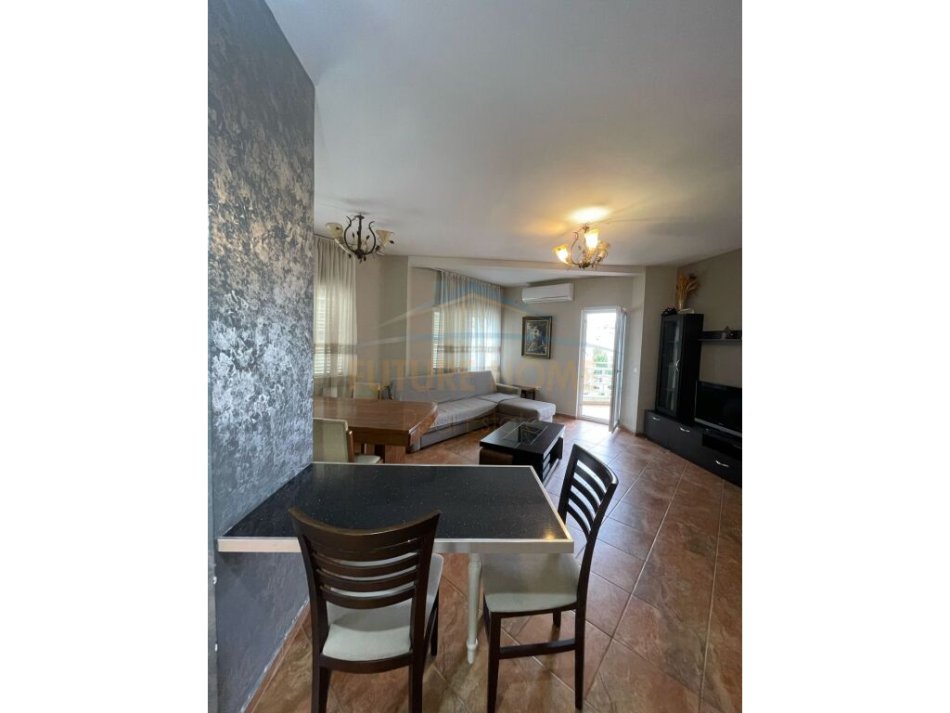 0683487469  Tirane, jepet me qera apartament 2+1+Ballkon Kati 4, 110 m² 600 € (Rruga Hamdi Sina , Liqeni i Thate)