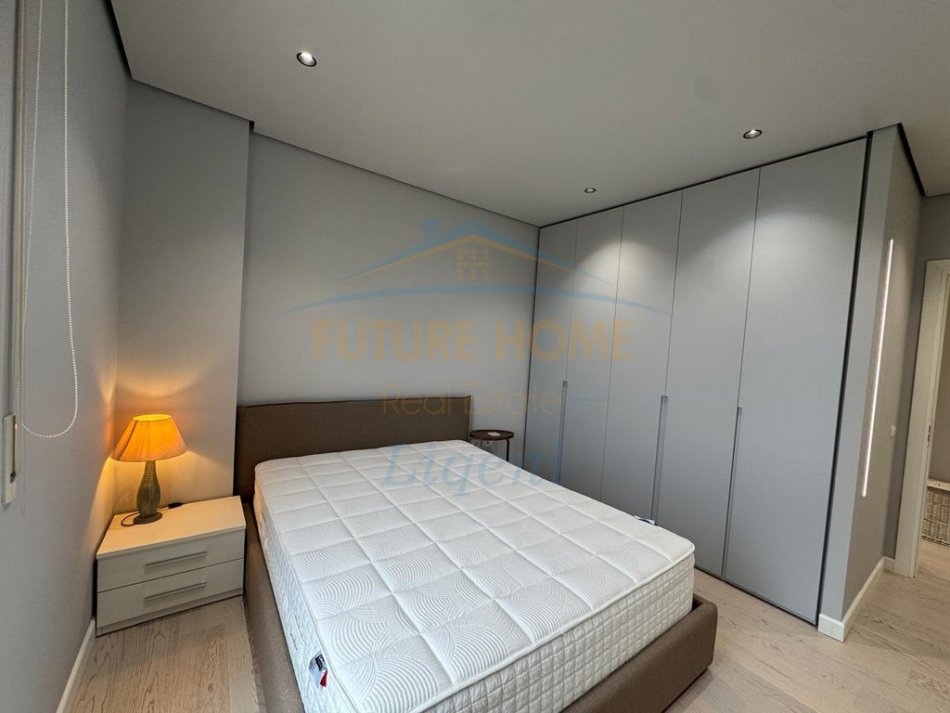 0683487469 Tirane, jepet me qera apartament 2+1+Ballkon Kati 2, 110 m² 950 € (Rruga Peti)