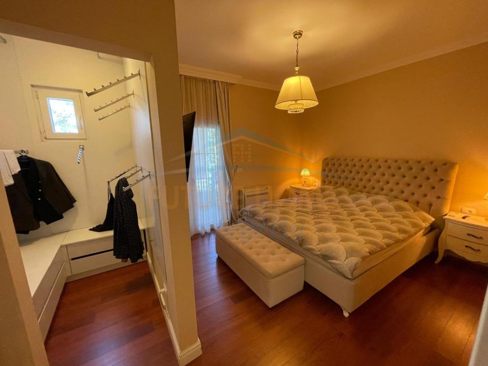 0683487469 Tirane, jepet me qera apartament 2+1+Ballkon Kati 2, 109 m² 270.000 € (Liqeni i Thate , Rruga Peti)