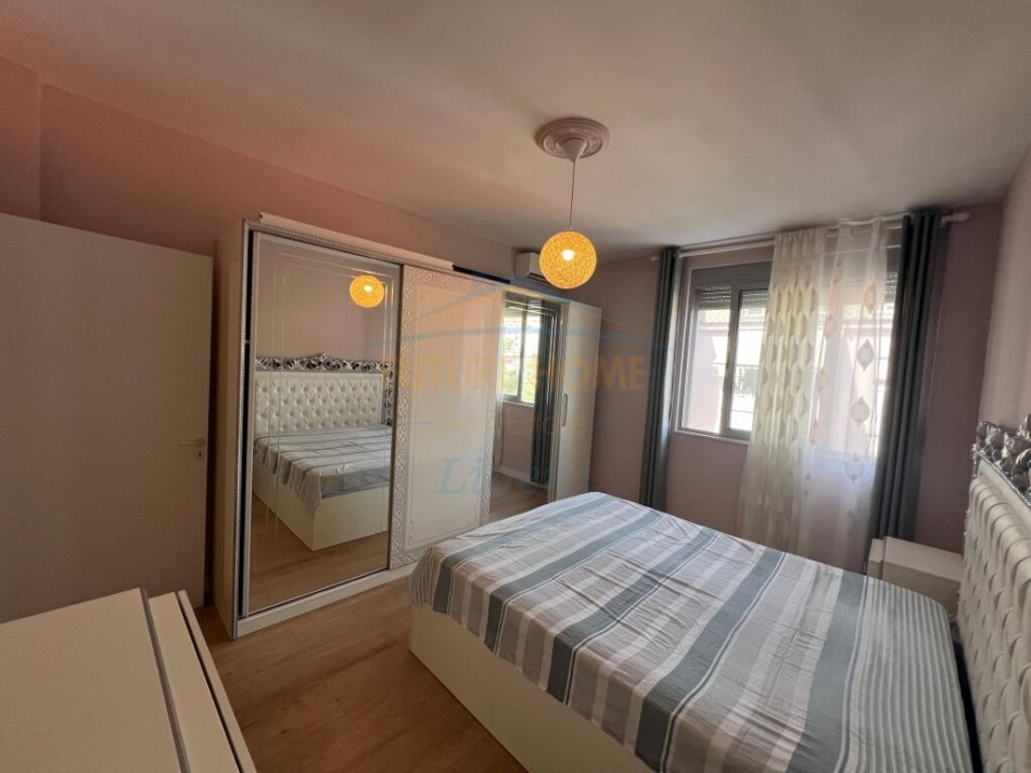 Tirane, jepet me qera 1+1 Kati 1, 78 m² 650 € (Liqeni i Thate)