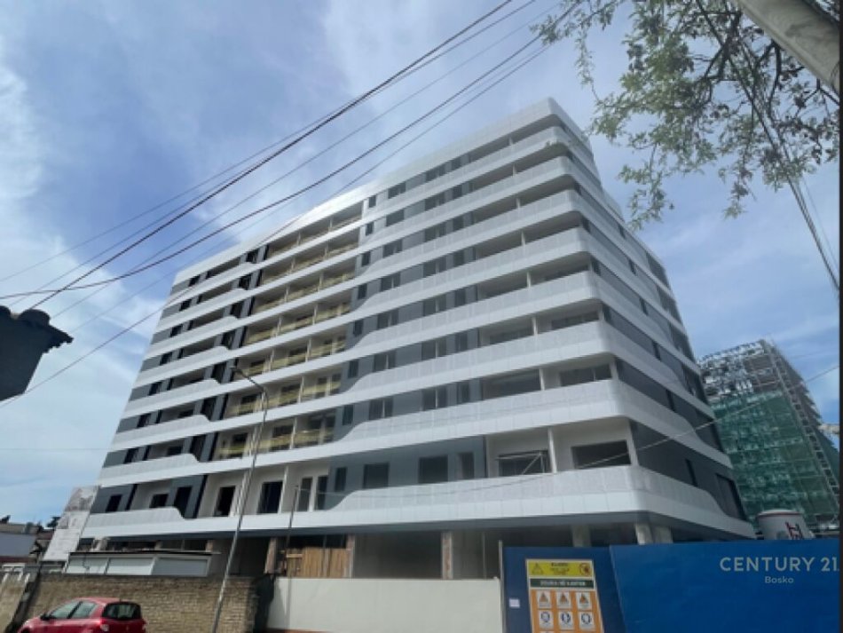 Tirane, shitet apartament 2+1 Kati 3, 107 m² (don bosco)