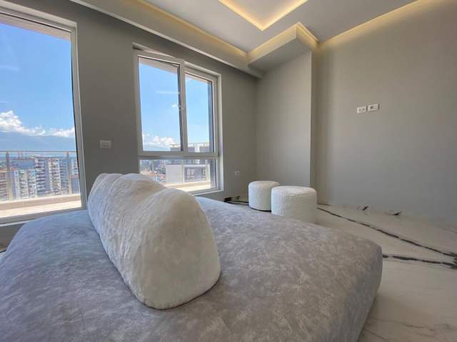 Tirane, jepet me qera apartament Kati 8, 125 m² 1.100 Euro (Abedin Rexha)