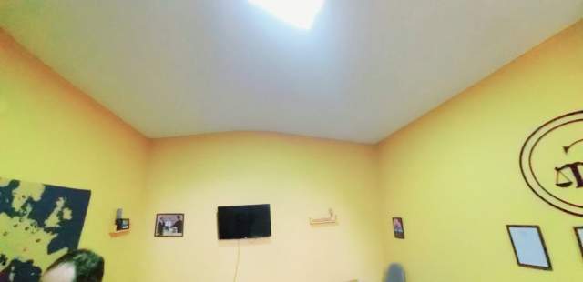 Tirane, jepet me qera zyre Kati 1, 270 Euro (Kavajes)