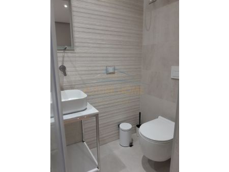Tirane, jepet me qera garsonier 1+1 Kati 6, 40 m² 550 € (Rruga Sulejman Delvina, Tiranë AREA35758)