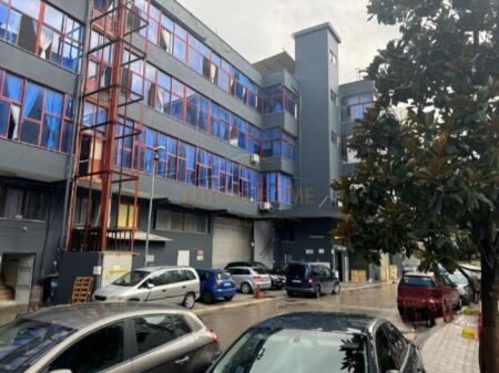 Tirane, jepet me qera ambjent biznesi Kati 0, 1.192 m² 12.000 € (Rruga Jorgo Plaku, 5 Maji, Tirane AREA45696)