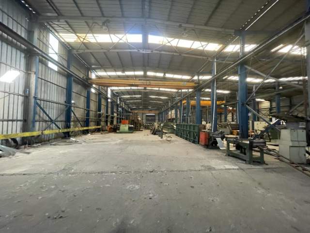 Lushnje, shitet ambjent biznesi Kati 2, 12.000 m² 1.600.000 Euro (Lushnje)