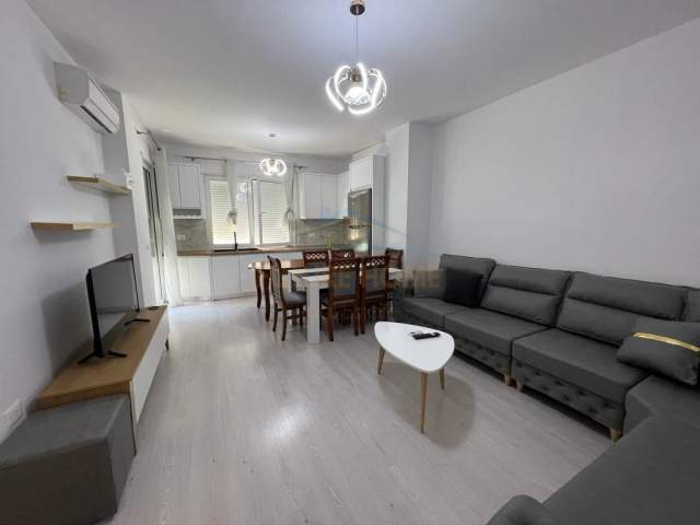 Tirane, ofert apartament Kati 5, 90 m² 500 Euro (RRUGA TEODOR KEKO)