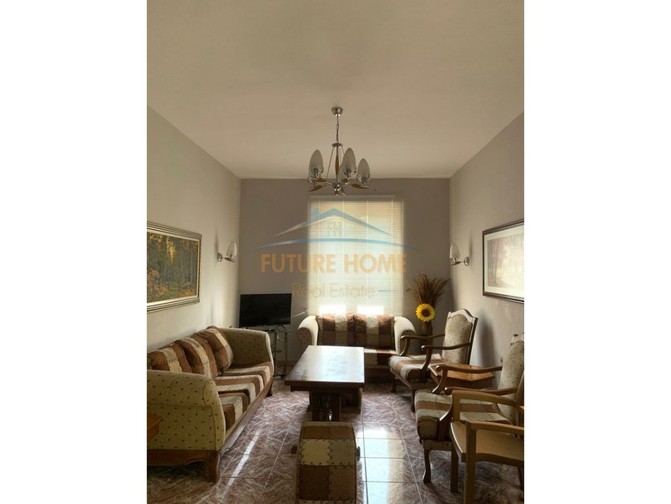 0683487469 Tirane, jepet me qera apartament 1+1+Ballkon Kati 3, 55 m² 450 € (Myslym Shyri)