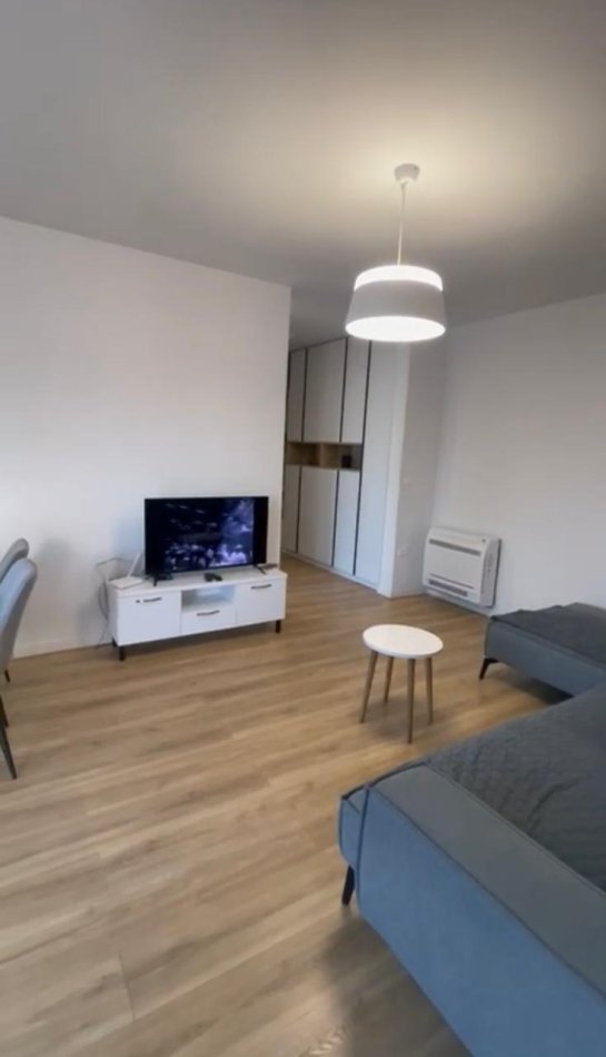 Tirane, jepet me qera apartament 1+1+Ballkon Kati 6, 70 m² 700 € (Rruga Durresit)