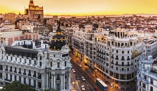 Tirane, ofrohet City-tour | Vizita qytetesh Udhëtim në Madrid - Malaga - Valencia