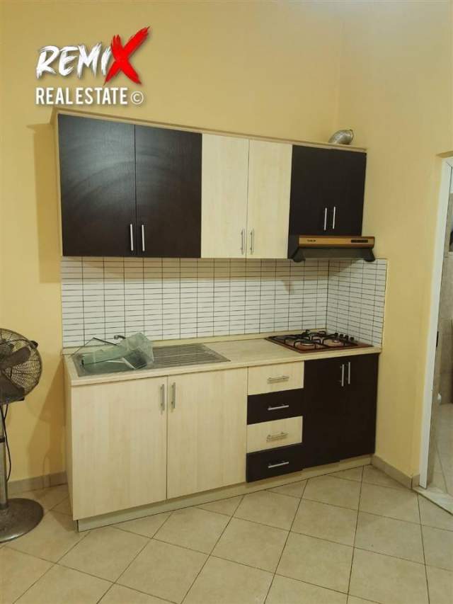 Mali Robit, shitet Vile 3 Katshe Kati 3, 450 m² 480.000 Euro