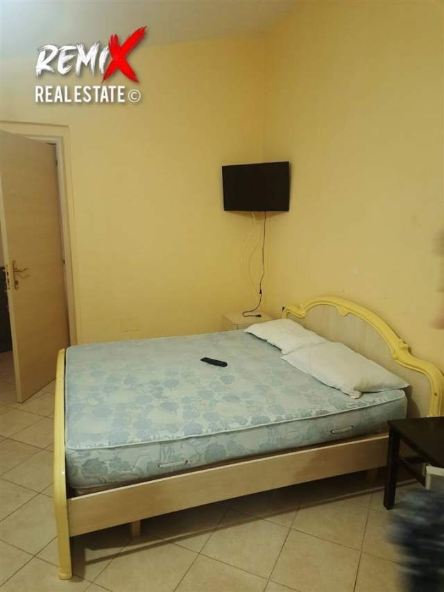 Mali Robit, shitet Vile Kati 3, 520 m² 480.000 Euro