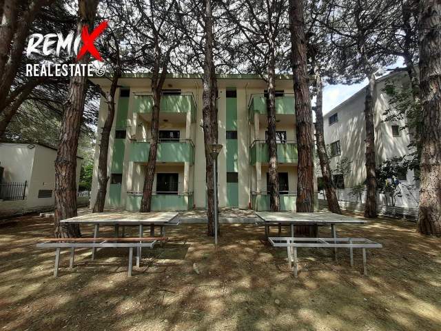 Mali Robit, shitet Vile Kati 3, 520 m² 480.000 Euro