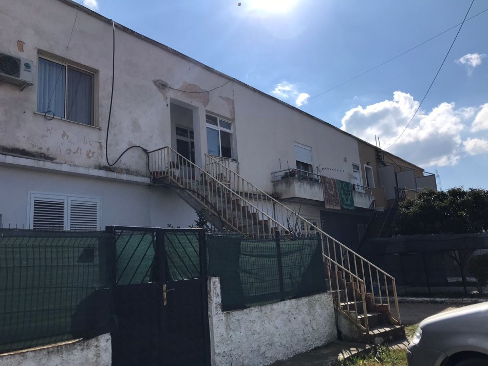 Durres, shes apartament 2+1 Kati 2, 97 m² (ne Maminas Shijak Durres.)