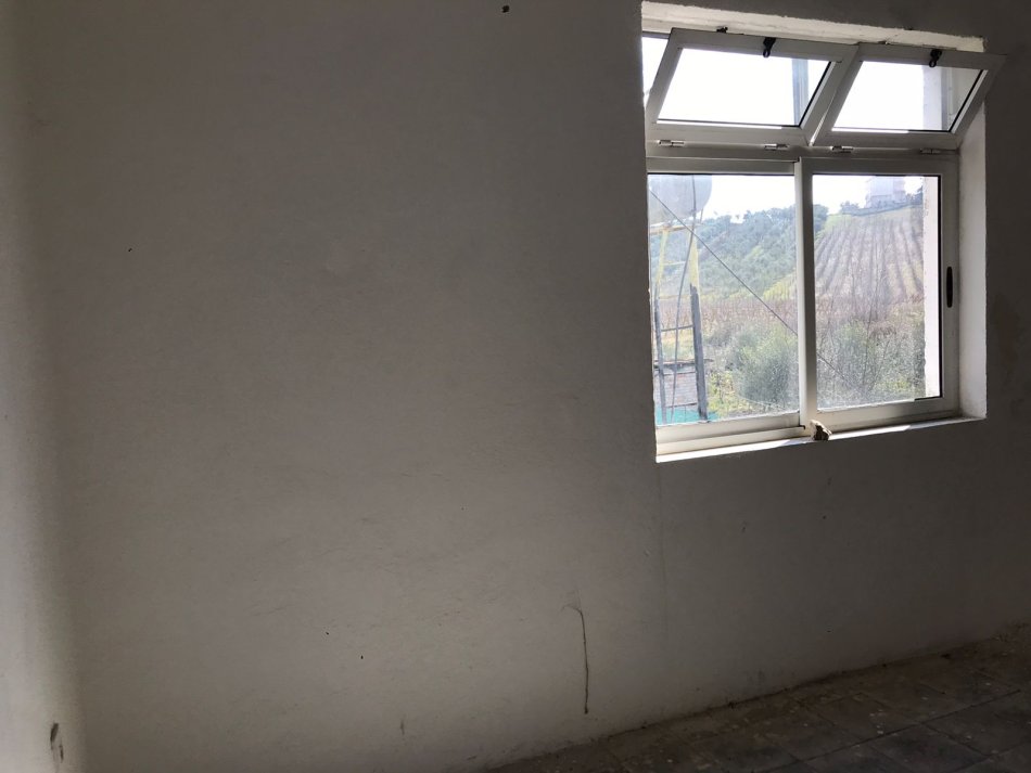 Durres, shes apartament 2+1 Kati 2, 97 m² (ne Maminas Shijak Durres.)