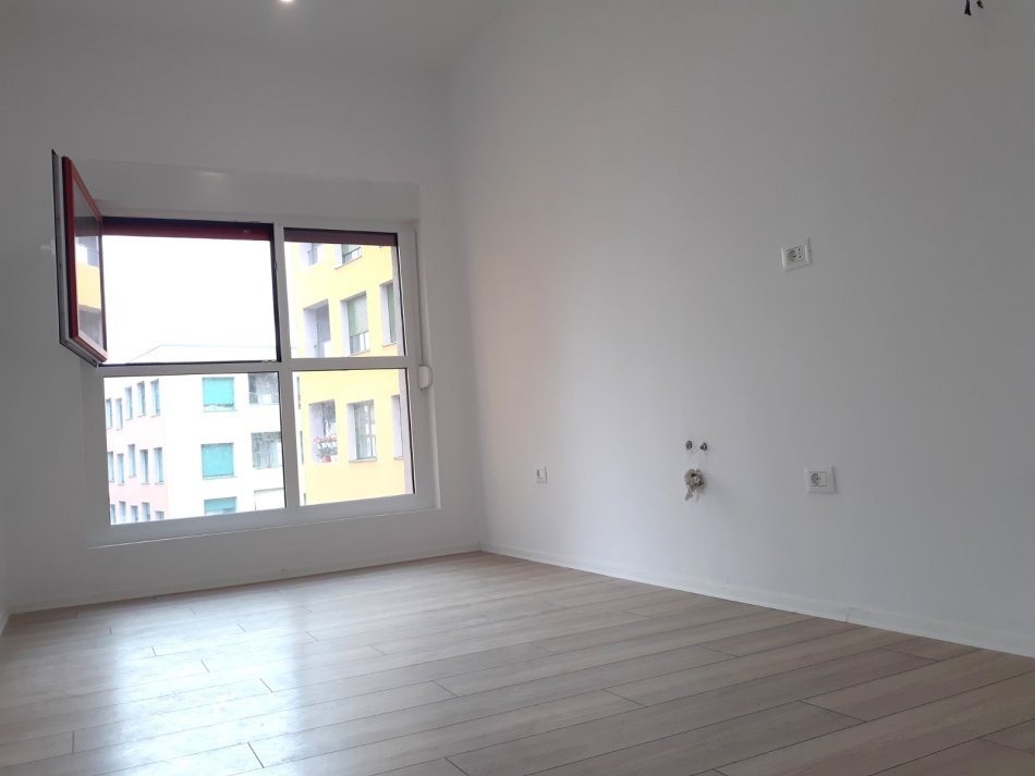 Tirane, shitet apartament 1+1+Ballkon Kati 3, 67 m² 90.000 € (Mangalem 21)