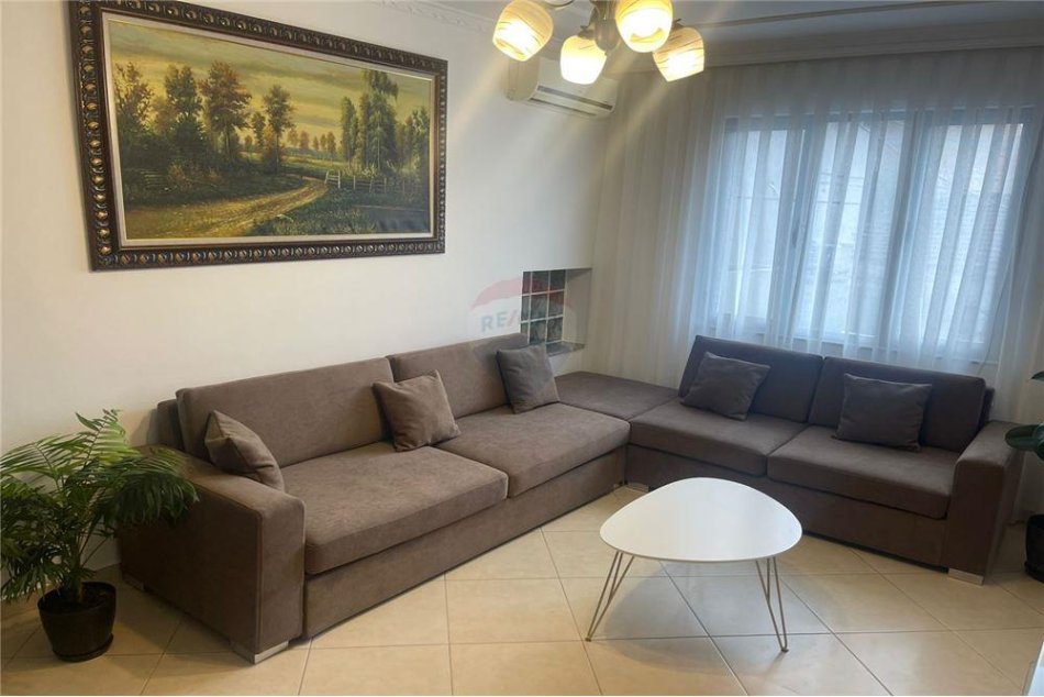 JEPET ME QIRA APARTAMENT 1+1 MEDRESEJA