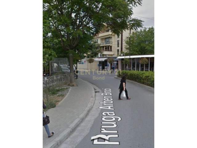 Tirane, jepet me qera ambjent biznesi Kati 0, 42 m² 1.000 Euro (Rruga e Elbasanit)