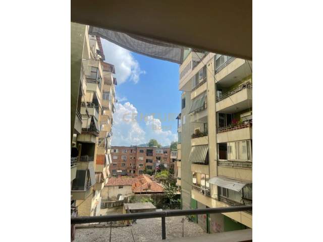 Tirane, jepet me qera apartament 1+1+BLK Kati 2, 70 m² 500 Euro (Myslym Shyri)