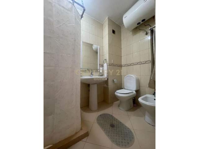 Tirane, jepet me qera apartament 1+1+BLK Kati 2, 70 m² 500 Euro (Myslym Shyri)