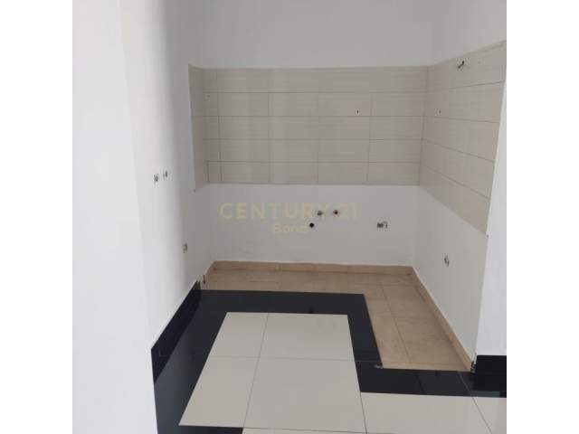 Tirane, jepet me qera zyre Kati 3, 111 m² 500 Euro (Rruga e Kavajes)