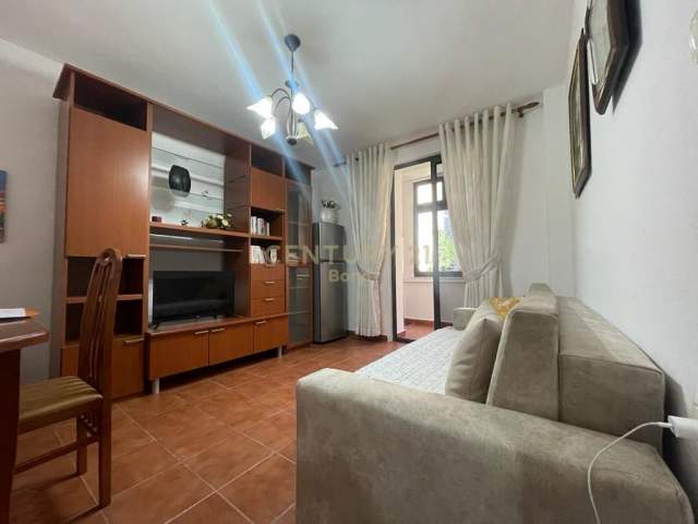 Tirane, jepet me qera apartament 2+1+A Kati 2, 76 m² 400 Euro (Shkolla e Baletit)