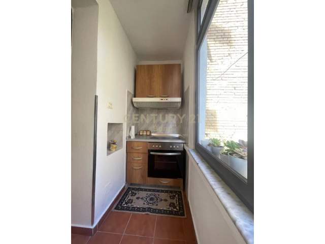 Tirane, jepet me qera apartament 2+1+A Kati 2, 76 m² 400 Euro (Shkolla e Baletit)