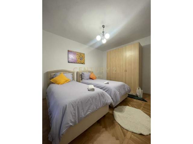 Tirane, jepet me qera apartament 2+1+A Kati 2, 76 m² 400 Euro (Shkolla e Baletit)