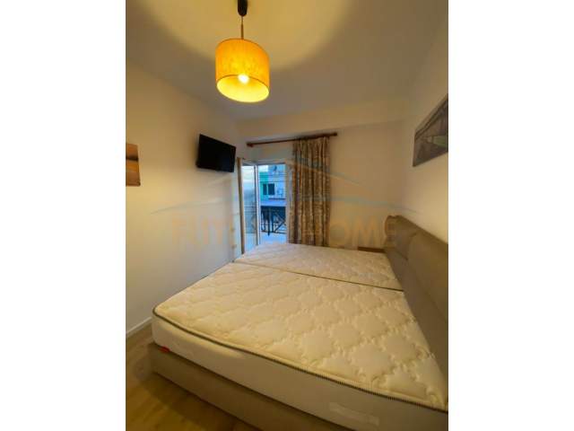 Tirane, jepet me qera apartament 2+1+BLK Kati 13, 85 m² 640 Euro (Ish Ekspozita)
