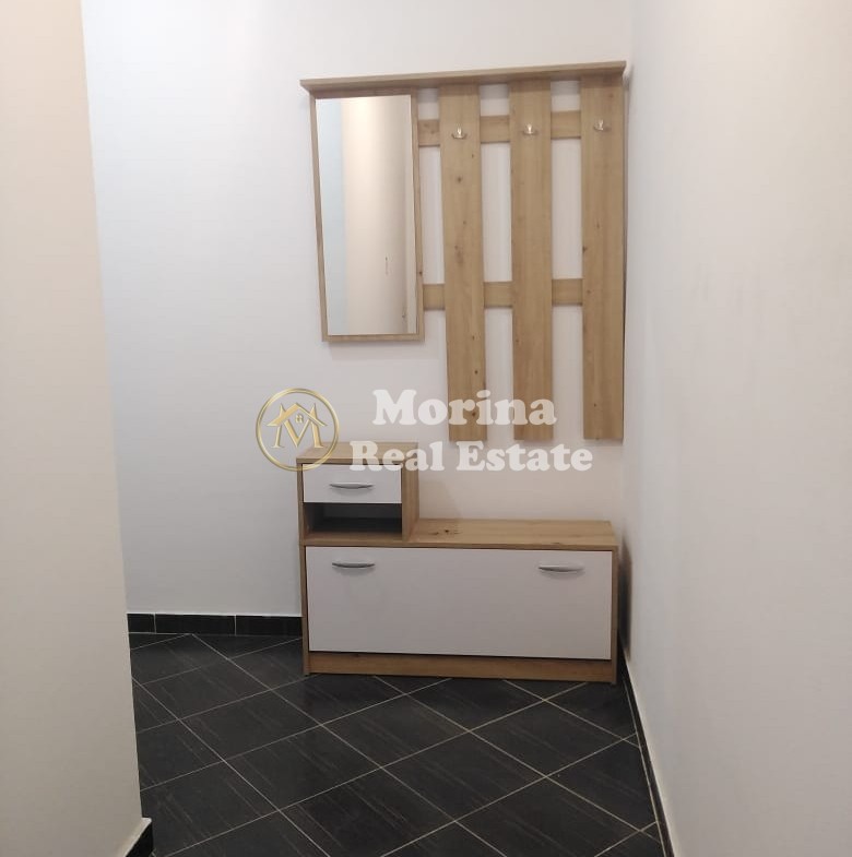 Tirane, jepet me qera apartament 1+1 Kati 8, 60 m² 500 € (Rruga Medreseja)